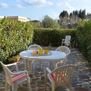 https://apartment-les-restanques.fr-provencehotel.com